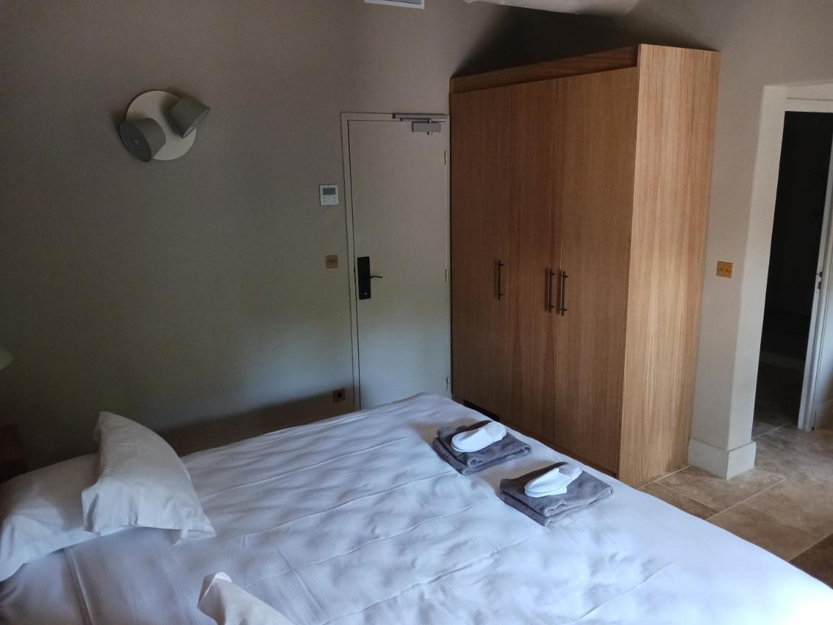 Hotel La Bastide D'Eygalieres Екстериор снимка