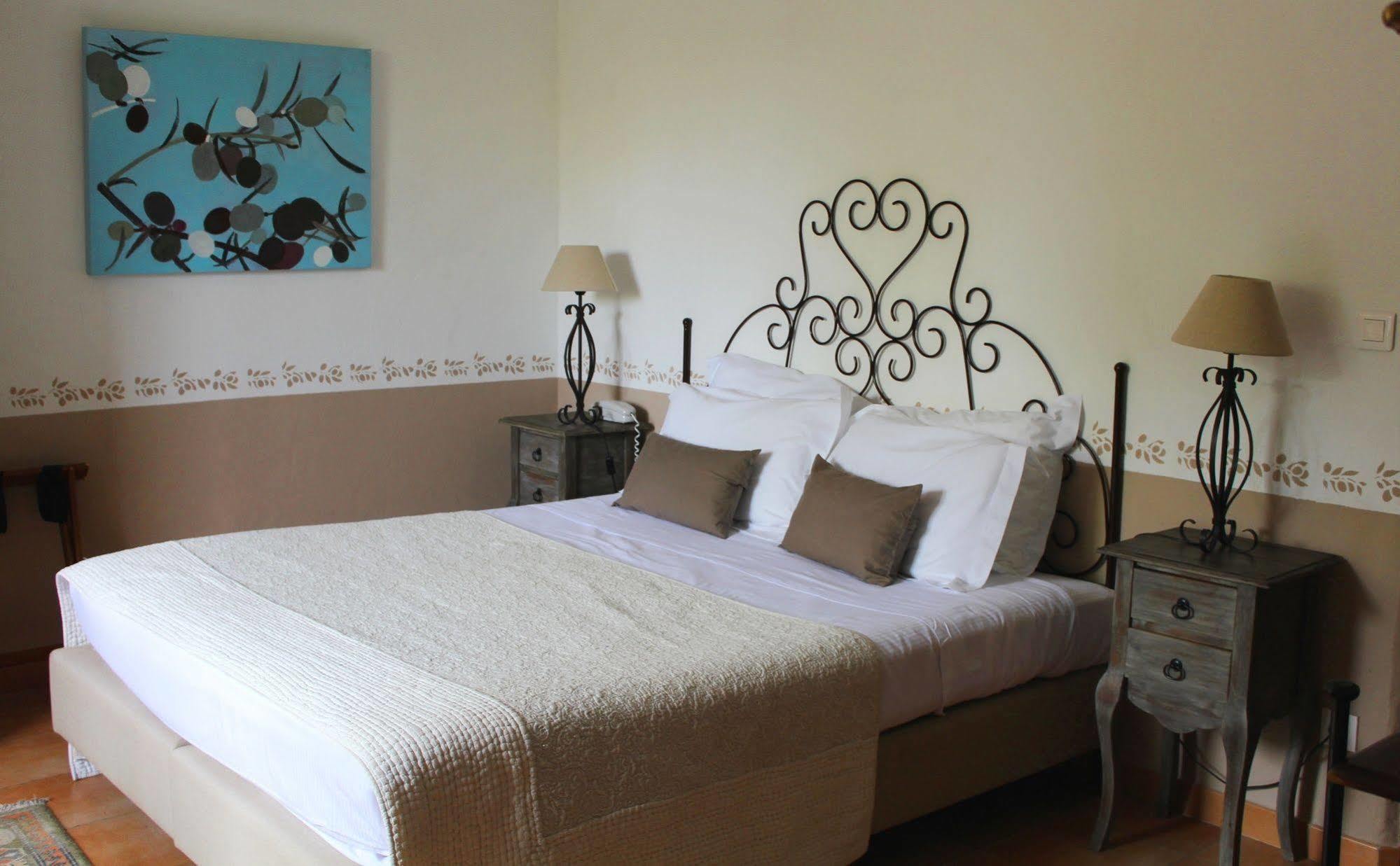 Hotel La Bastide D'Eygalieres Екстериор снимка
